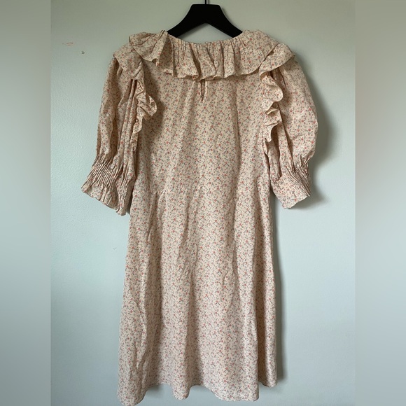 **SOLD**DOEN SILK FLORAL MINI DRESS - Picture 4 of 6